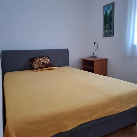 Za Exit Izdajem Moderan I Nov Stan 48m2 Apartament