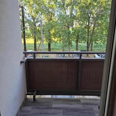 Za Exit Izdajem Moderan I Nov Stan 48m2 Apartament